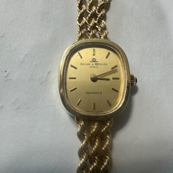 BAUME & MERCIER SWISS MADE VINTAGE 14K YELLOW GOLD OVAL QUARTZ WRIST. - Picture 1 of 5